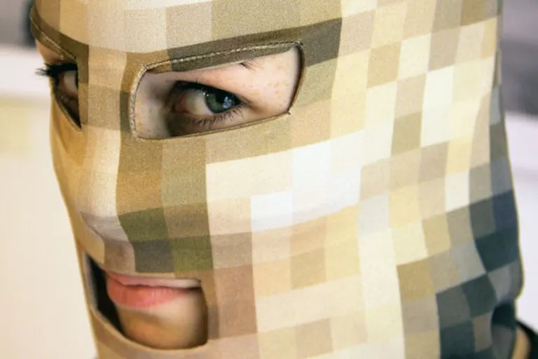 Pixelhead Mask
