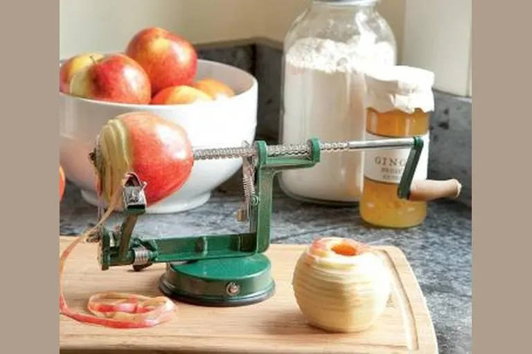 Cast Iron Apple and Potato Peeler