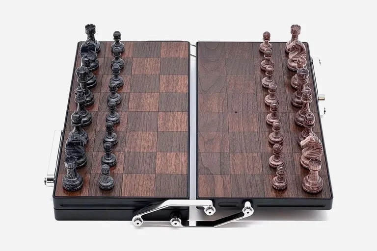 Degrees of Freedom Kinetic Chess Set