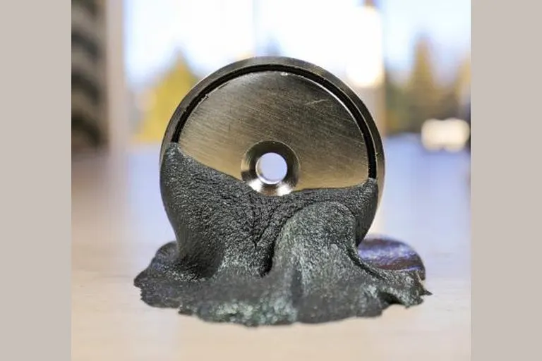 Magnetic Thinking Putty