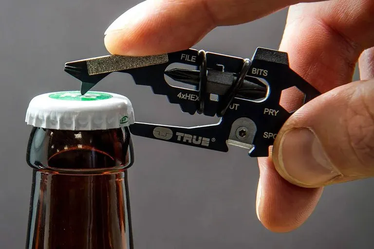 True Utility FishFace 18-in-1 Keychain Multitool