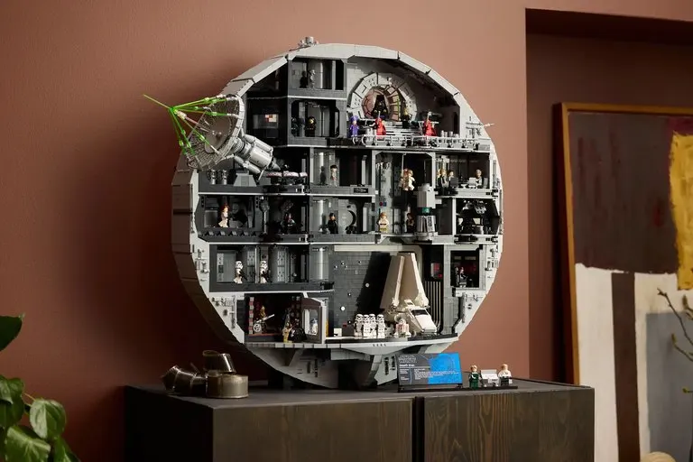 LEGO Star Wars Ultimate Collector Series Death Star