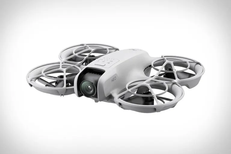 DJI Neo Palm-Takeoff AI Drone