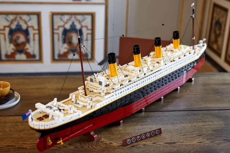 LEGO Titanic 10294