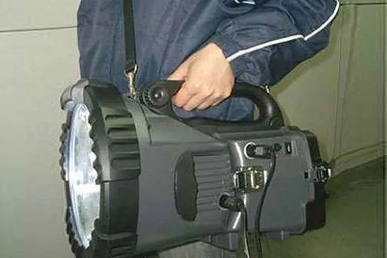 Humvee 40 Million Candlepower Spotlight