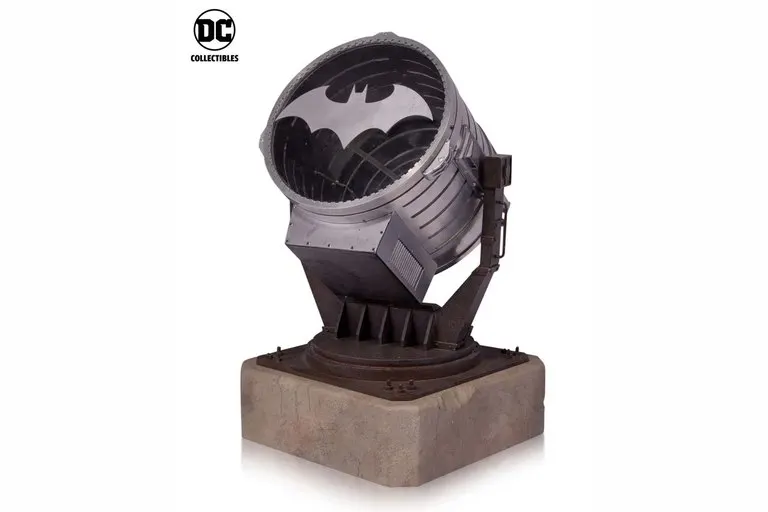 Batman Bat-Signal Prop Replica Nightlight