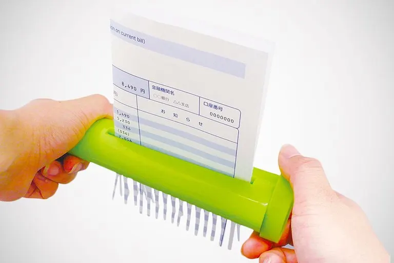 Nakabayashi Kurukkiru Handheld Manual Paper Shredder