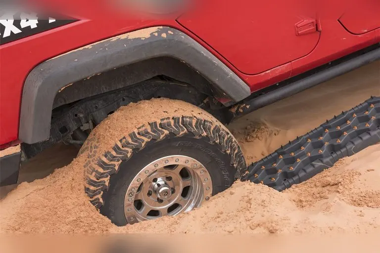ARB TRED Pro Vehicle Recovery Board