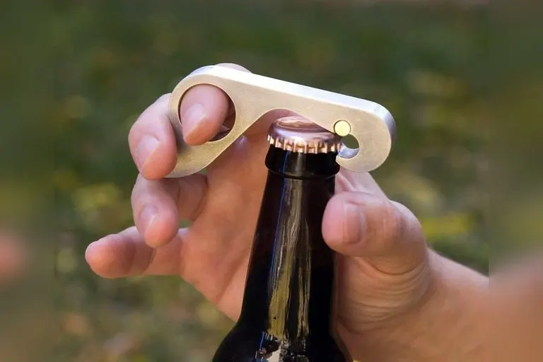 Gropener One-Handed Magnetic Bottle Opener