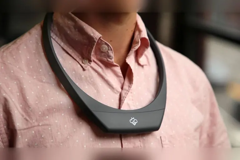 Hapbee On-Command Feelings Wearable