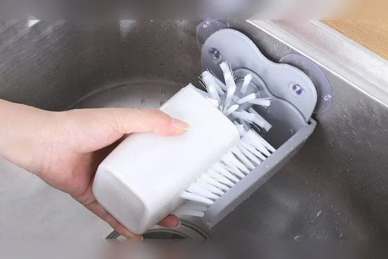 Rotating Double-Sided Glass and Cup Washing Brush