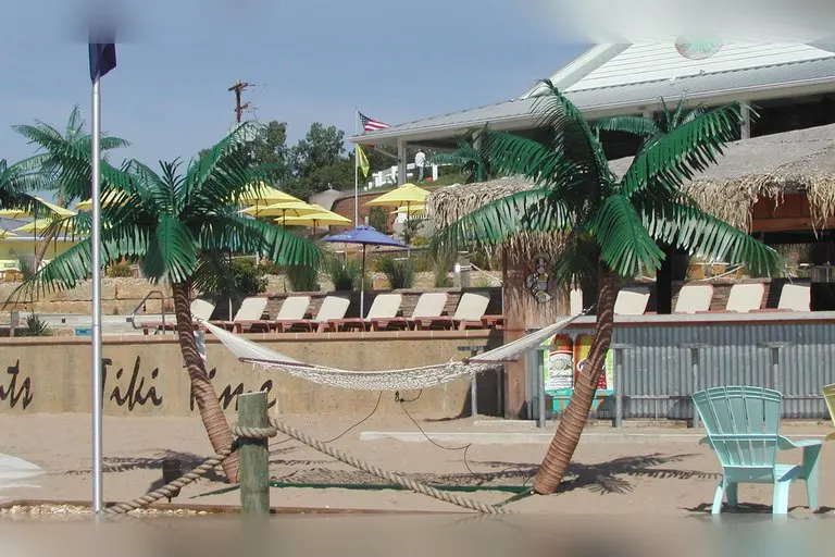 Palm Island Hammock Stand with Built-In Misters