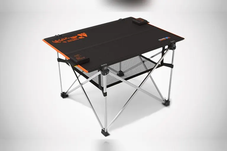 EcoTable 30 Portable Solar Charging Table