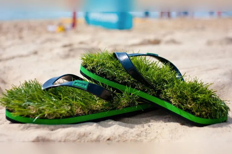 Kusa Grass Flip Flops