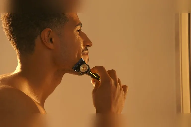 GilletteLabs The Heated Razor