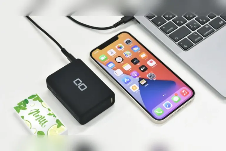 SMARTCOBY Pro Portable Charger