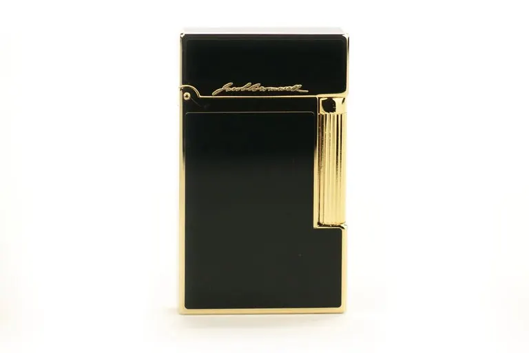 Jacob Bromwell Majestic Lighter