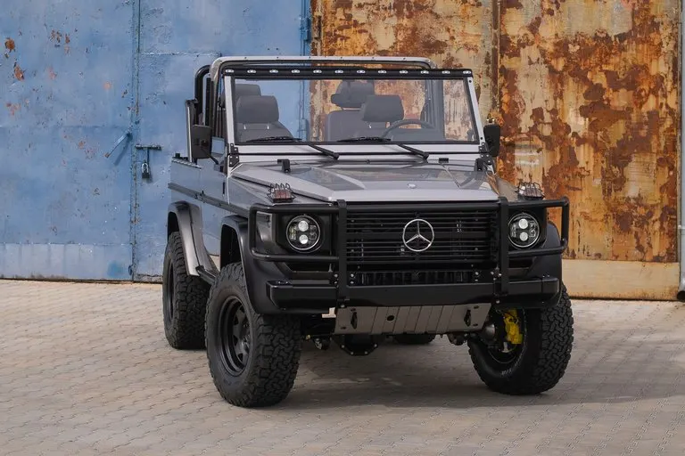 1992 Mercedes 250GD Mojave Silver Wolf