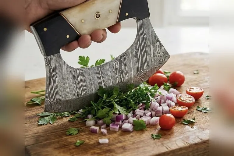 Handcrafted Damascus Steel Ulu Knife