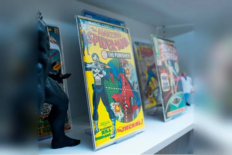 ComicMount Comic Book Display