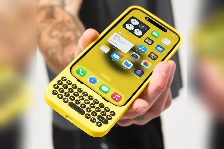 Clicks iPhone Keyboard Case