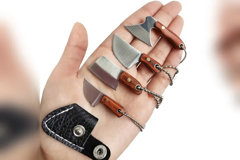 Miniature Pocket Knife Set
