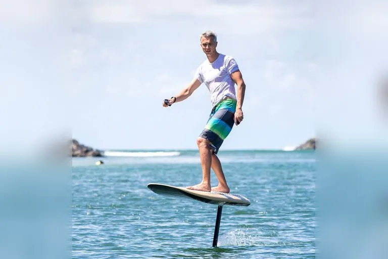 Electric Hydrofoil Surfboard