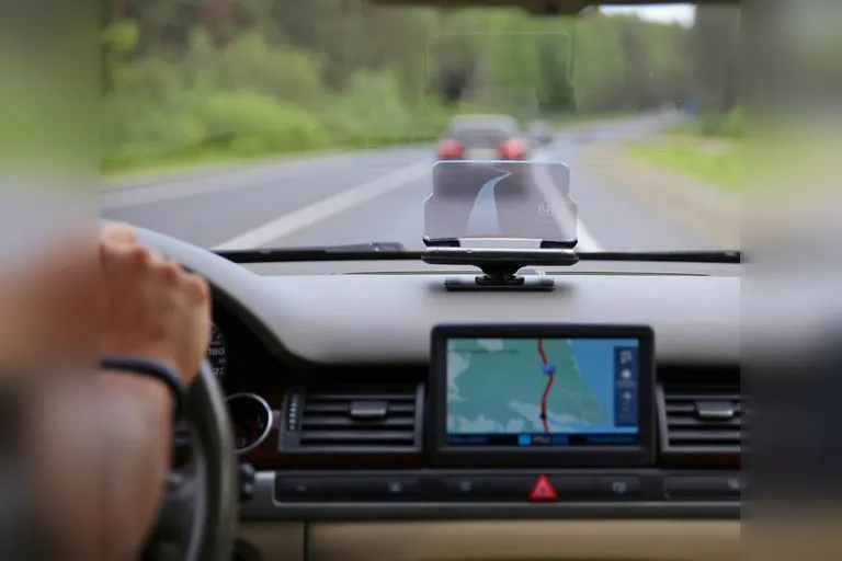 HUDWAY Glass Phone HUD