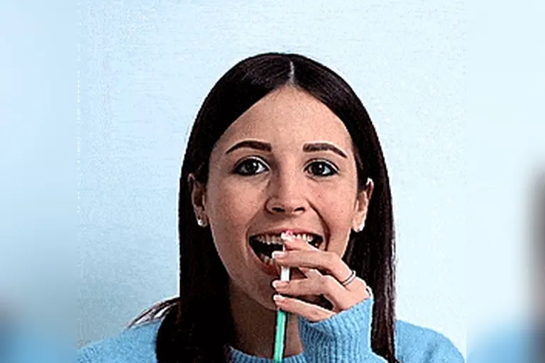 WingBrush Interdental Applicator