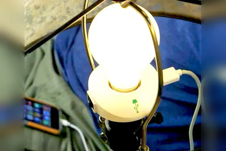 LampChamp USB Lamp Socket Adapter