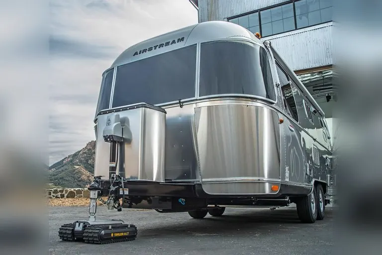 Trailer Valet Remote-Controlled Trailer Parking Robot