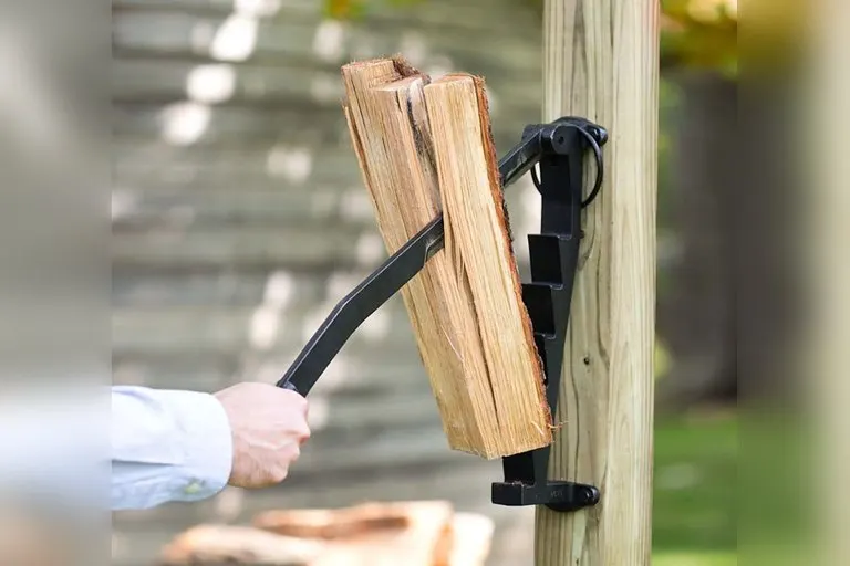Stikkan Wall-Mounted Log Splitter
