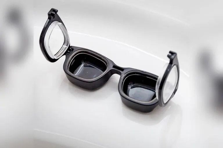 Retro Specs Contact Lens Case