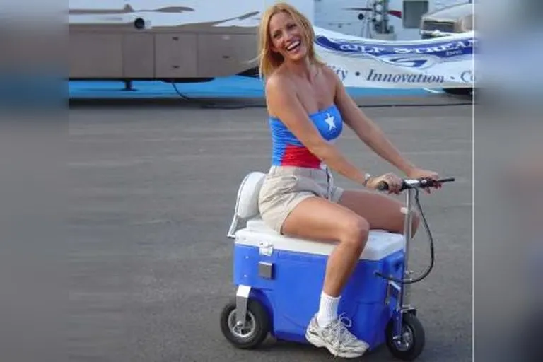 Motorized Cooler Scooter