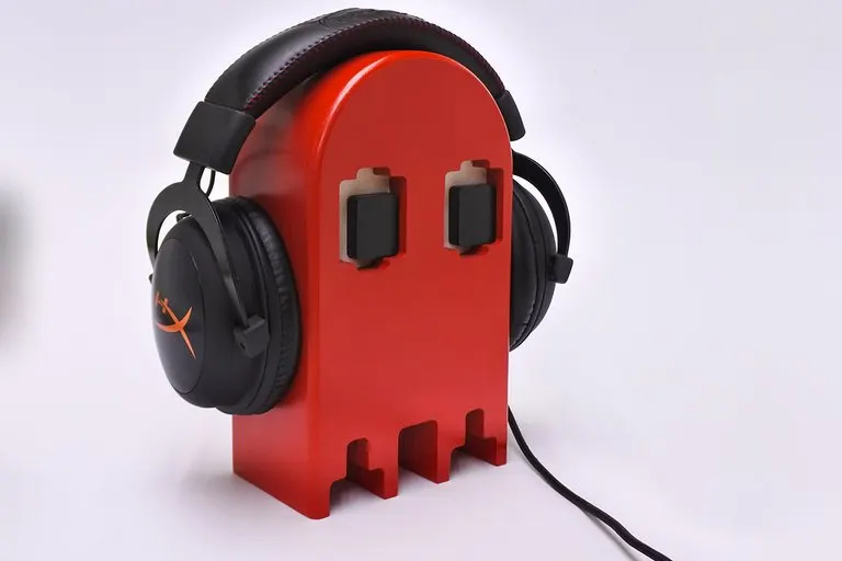 Retro Game Ghost Headphone Stand